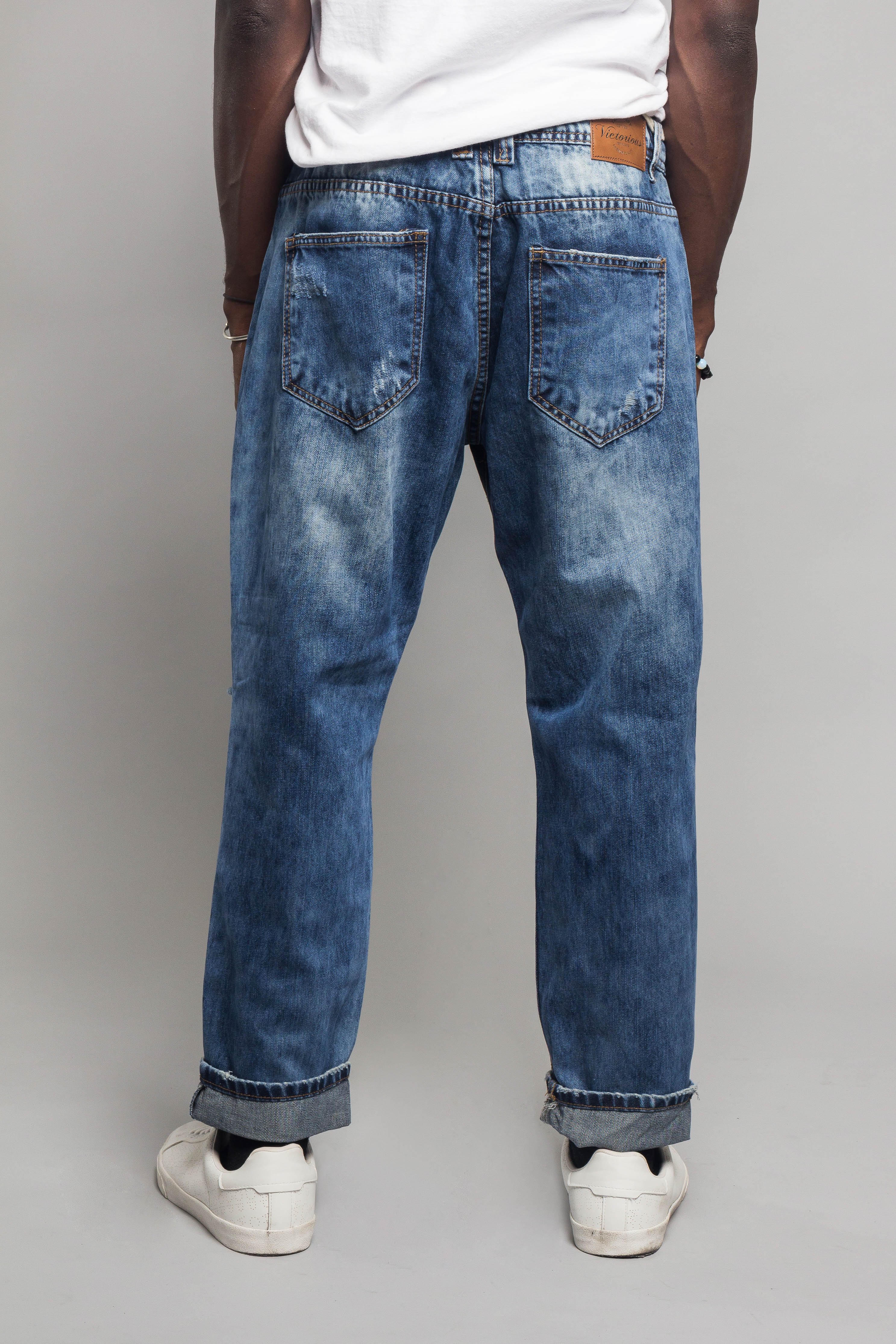 Distressed Cropped Jeans